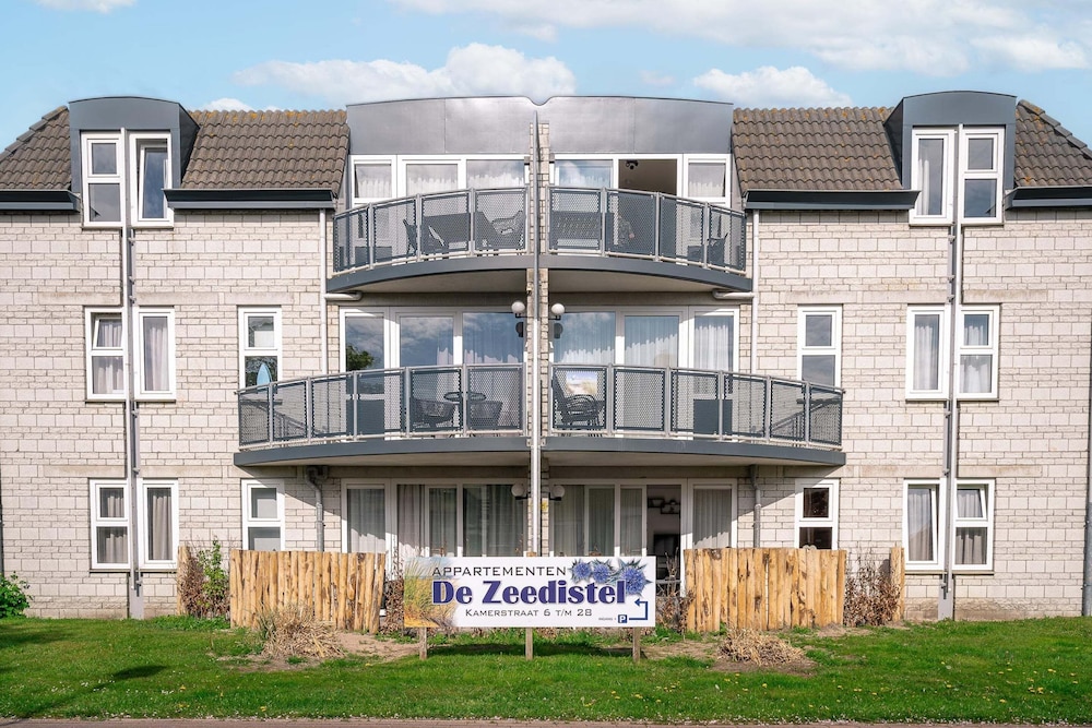 Nice Apartment Near the Center of De Koog