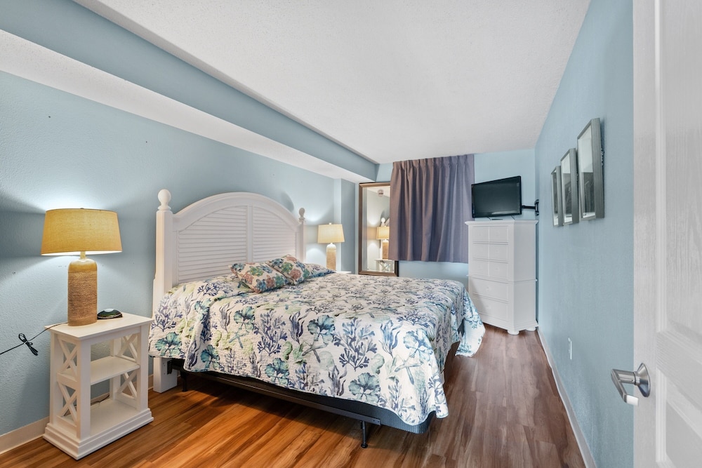 Myrtle Beach Vacations - Units at Bay Watch by Elliott Beach Rentals - Property Image 5