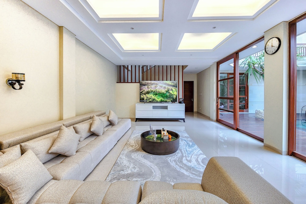 Villa Ellyne Canggu by Nagisa Bali