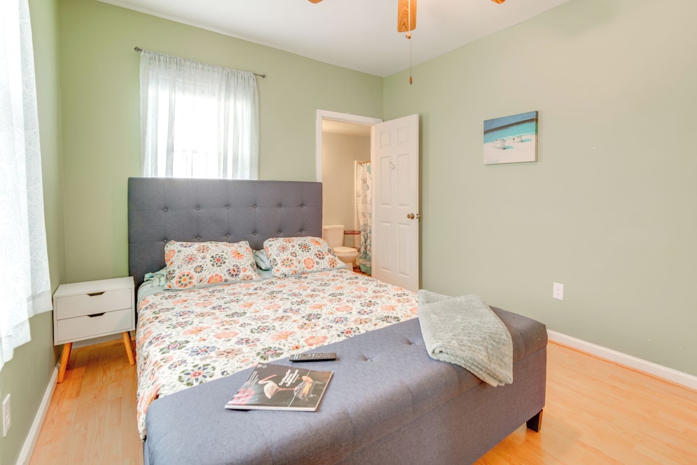 Walk to Ventnor Beach & Boardwalk: Coastal Gem
