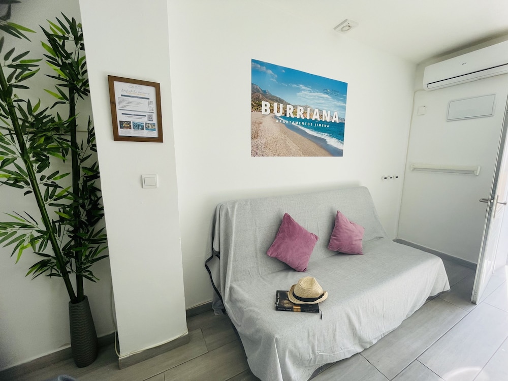 Estudio Burriana Jimena by At Home Costa del Sol