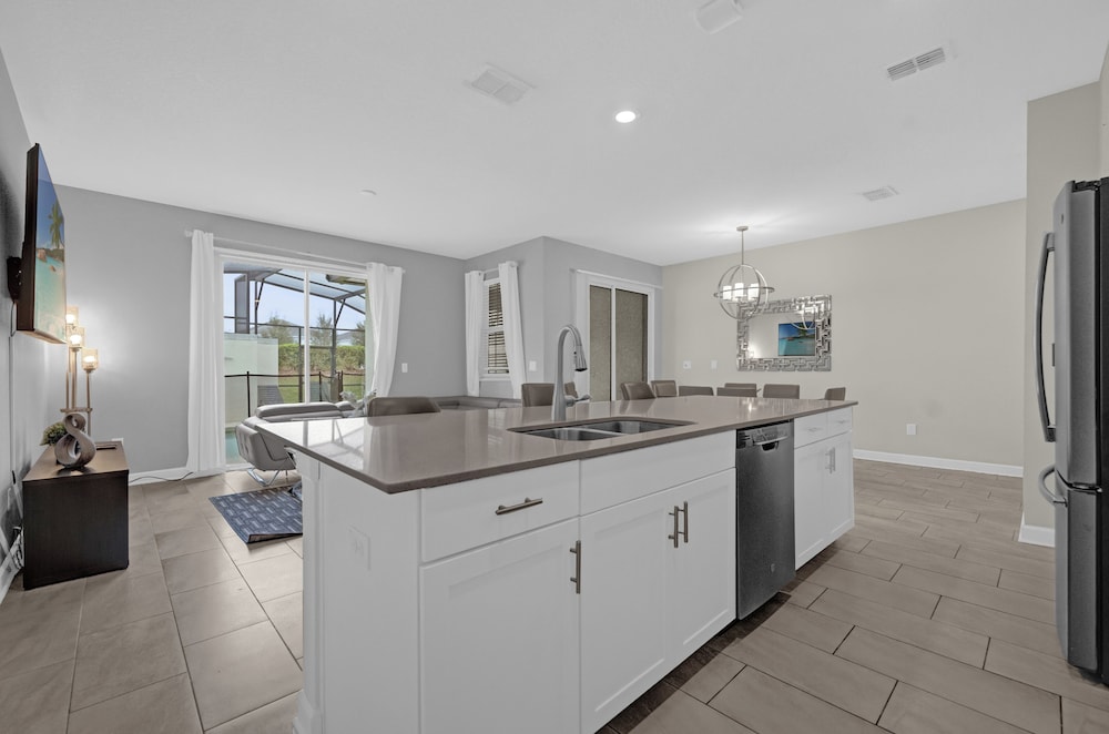 Luxury Davenport Home Perfect Family