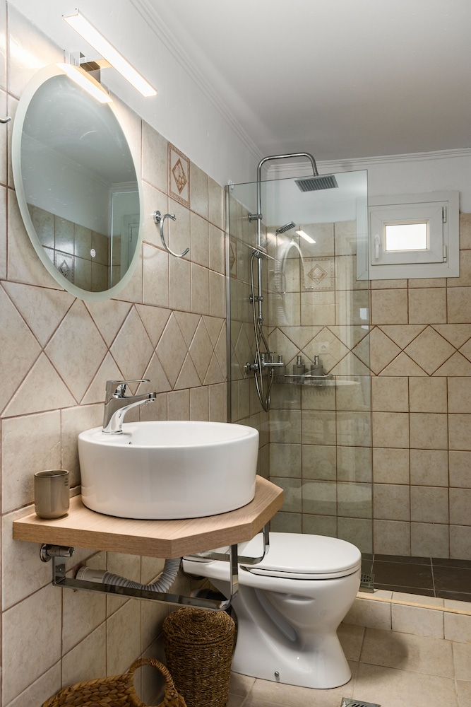 Armonia GuestHouses by Konnect, Benitses view 5