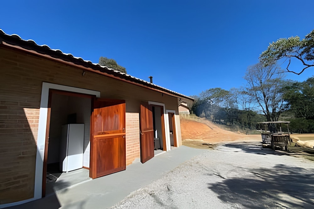 Espetacular casa em Gonçalves - MG 2