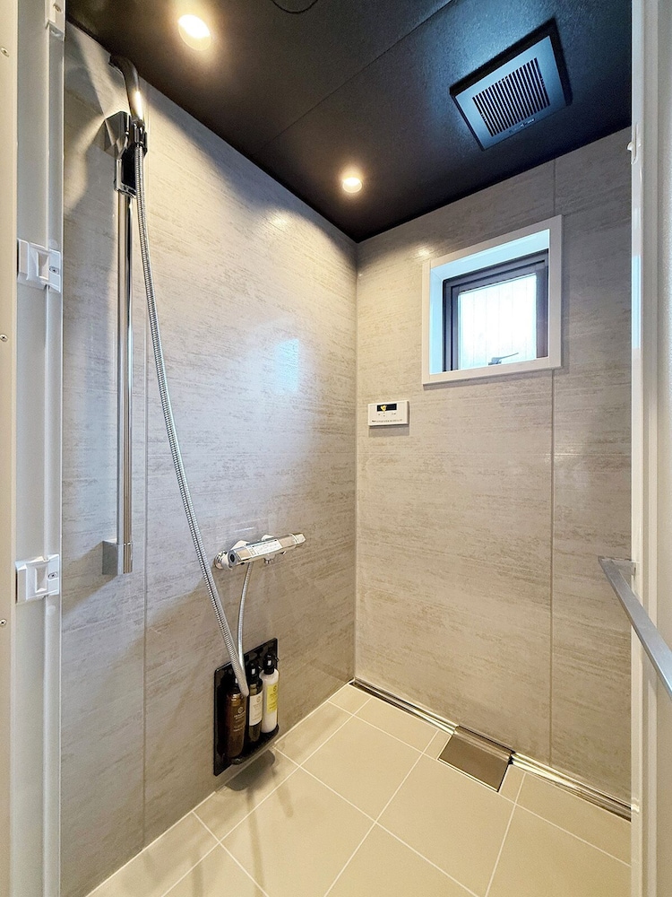 Reno bld 301