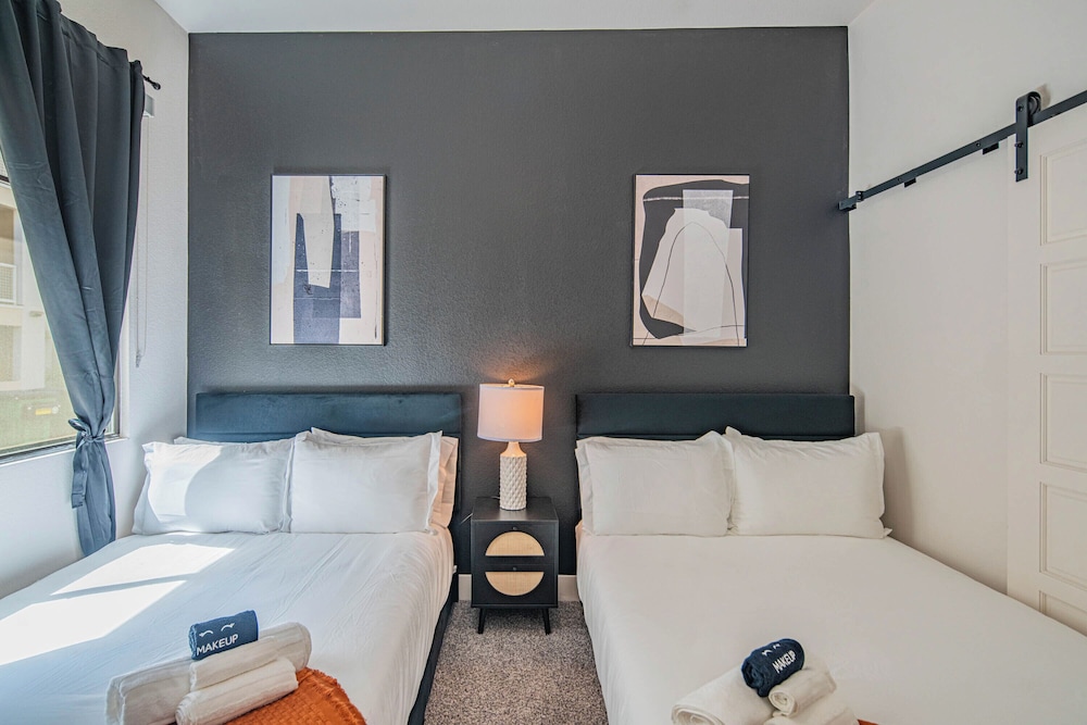 ROVE LIVING/KB - Scottsdale Grand