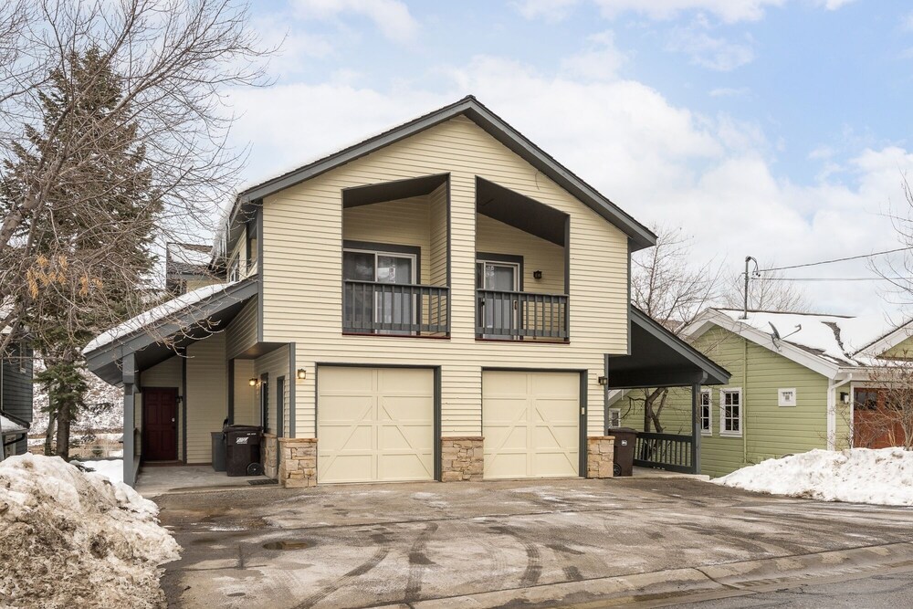 Empire Last Chair 4 Bedroom Townhouse by RedAwning view 4