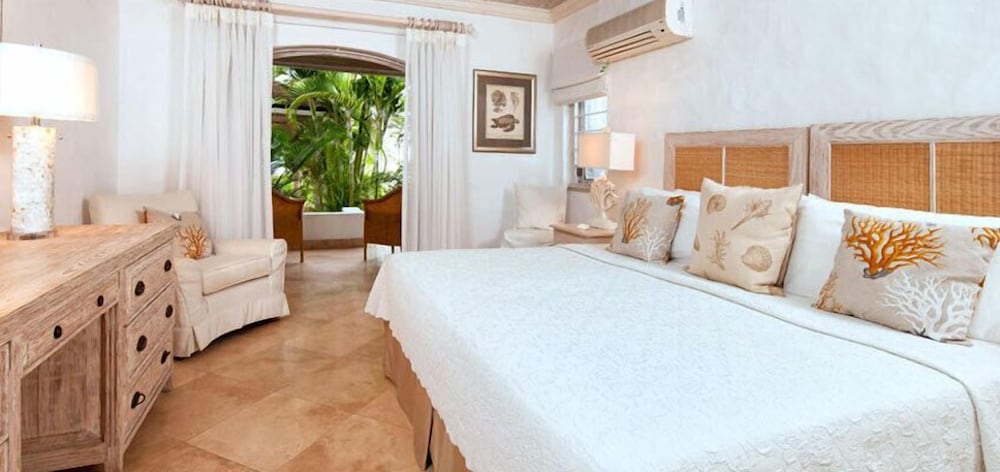 Emerald Beach 3 - Villa Ixoria view 3