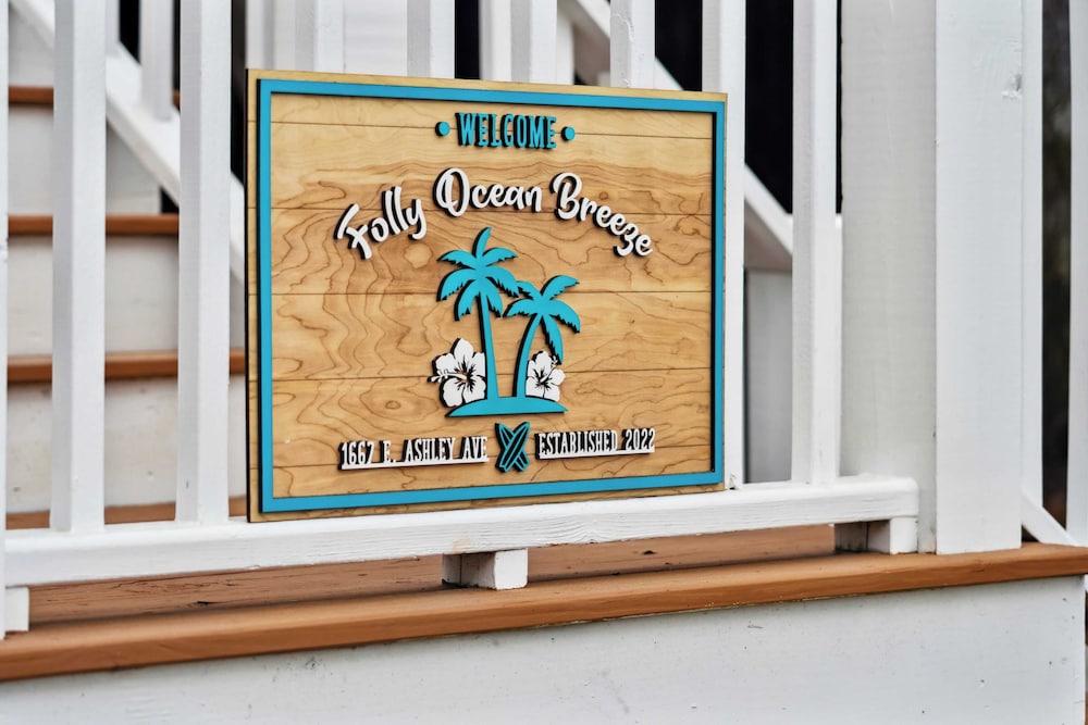 Oceanfront w/ Pool, Panoramic Deck Views, 5bdr Folly Ocean Breeze by Avantstay