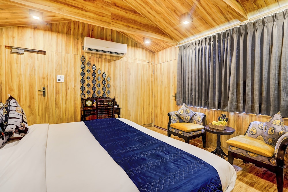 Alaya Stays Fortezza | Pet-friendly 6-BHK Farmhouse With Private Pool