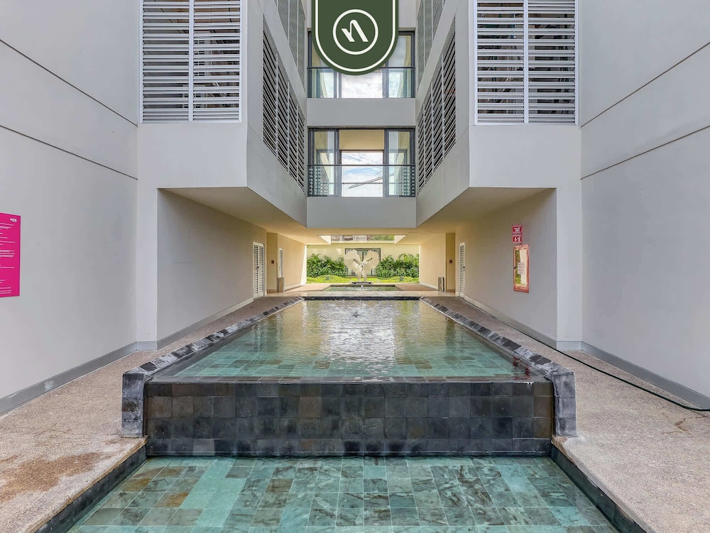 Luxury Condo With Canal View - Near Beach