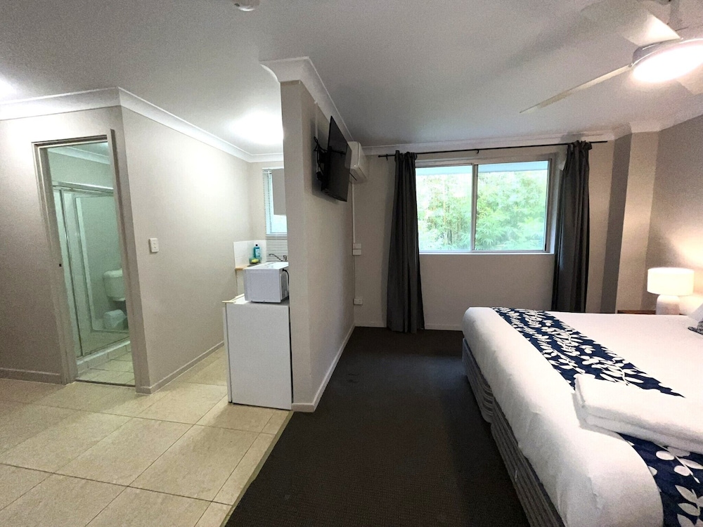 Mermaid Beach Vacations - Browns Broadbeach - Property Image 36