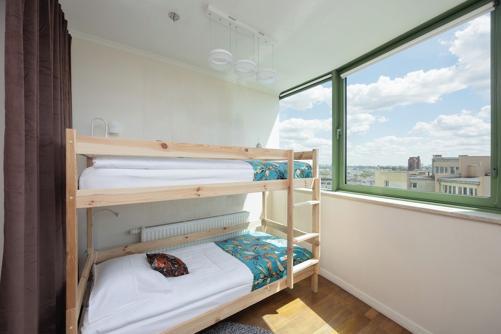 Apartment for 6 in Ochota by Renters view 2