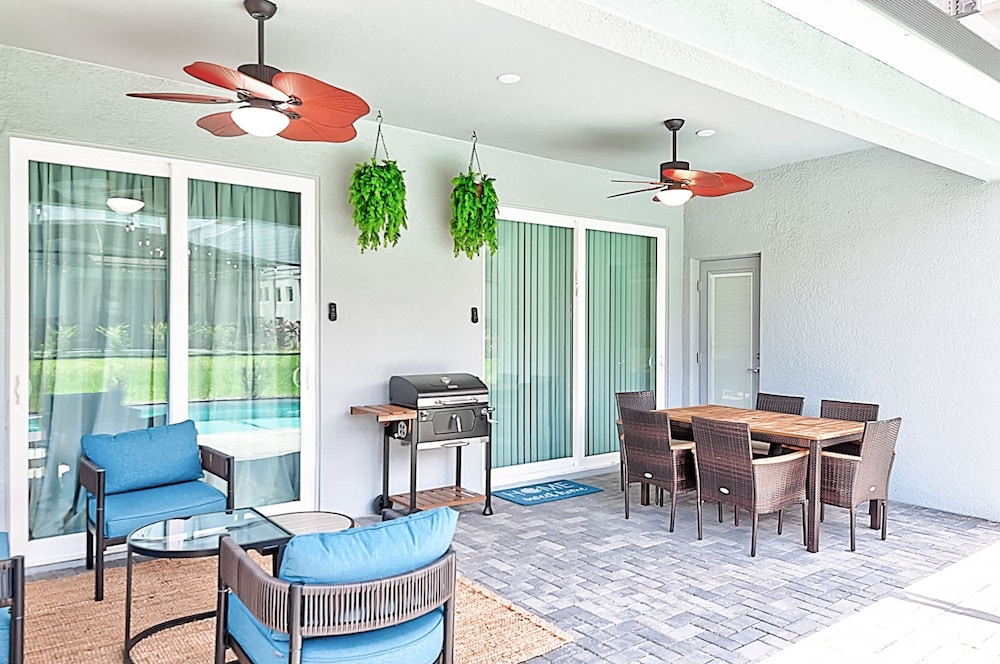 15975 Brand New 5BR Family House With Private Pool