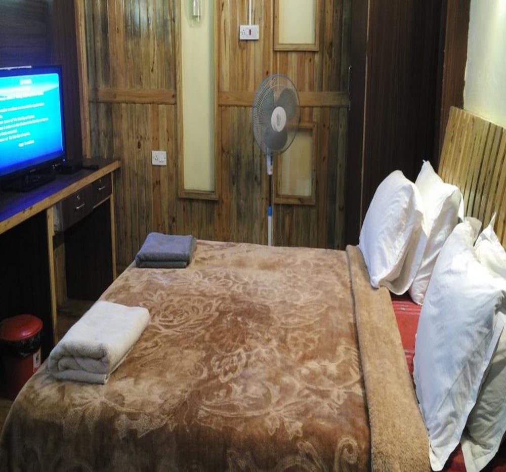 Green woods Resort
