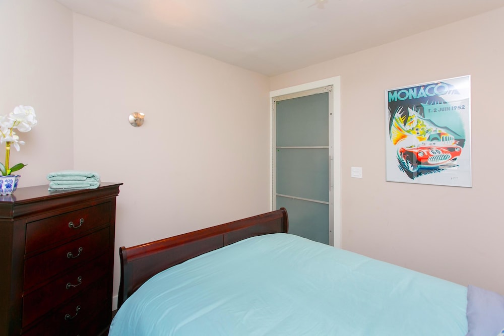 NY053 3 Bedroom Apartment By Senstay