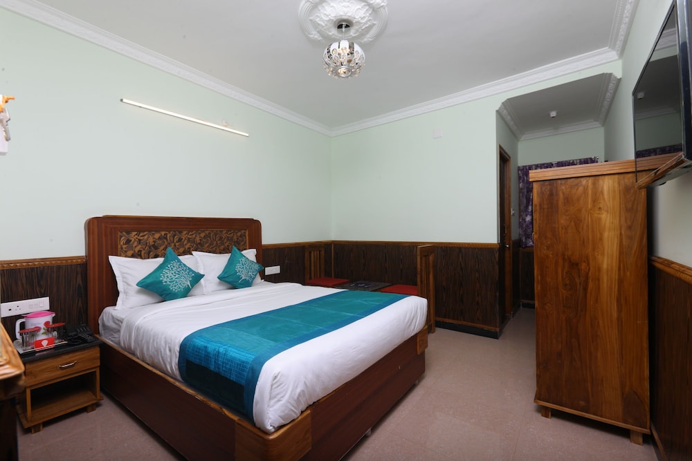 OYO 8709 Hotel Rain Forest