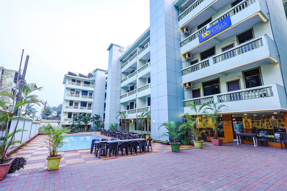 Fabhotel Shalom Indus Residency