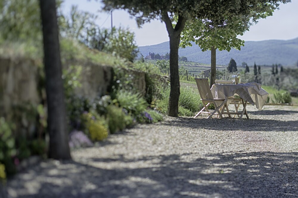 Luxury Chianti in La Rosa view 2