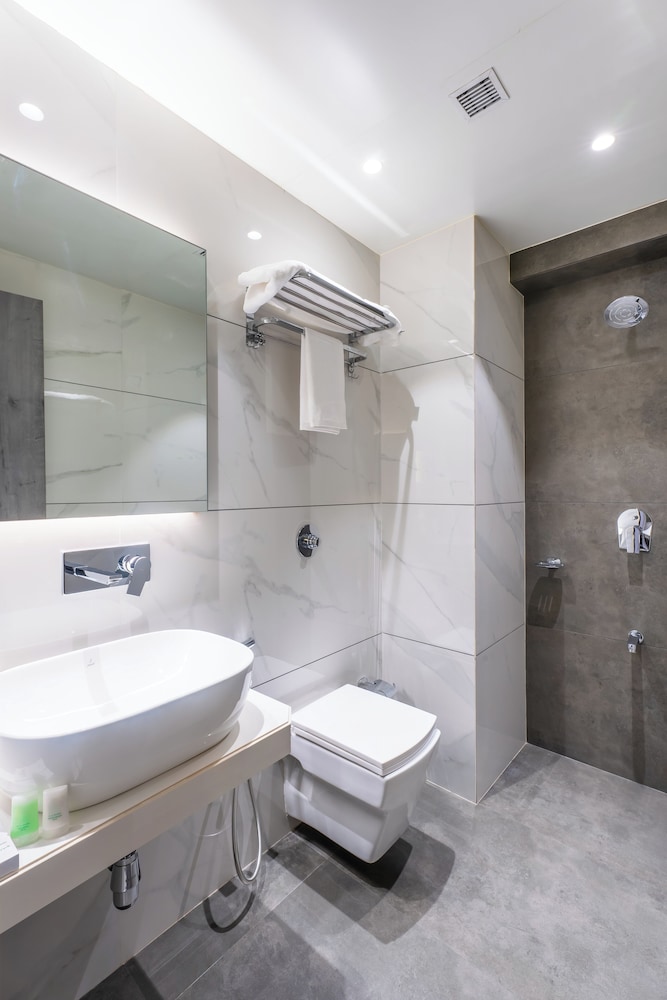 Hotel Supreme Comforts - Mumbai Airport