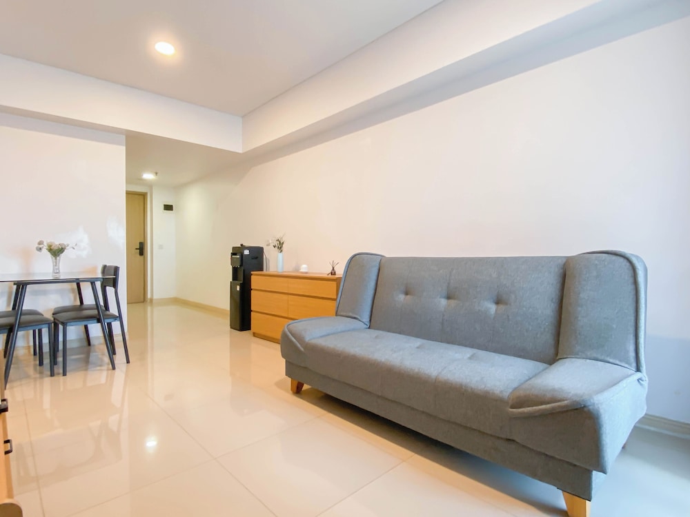Comfy Stay 2Br At Meikarta Apartment