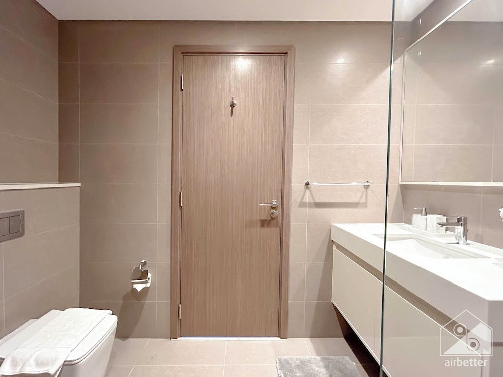 Spacious 3.5 Bedroom Apartment in Burj Royale