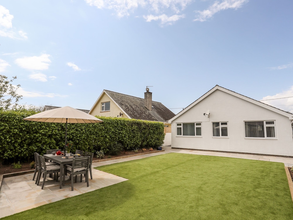 31 Beach Road
