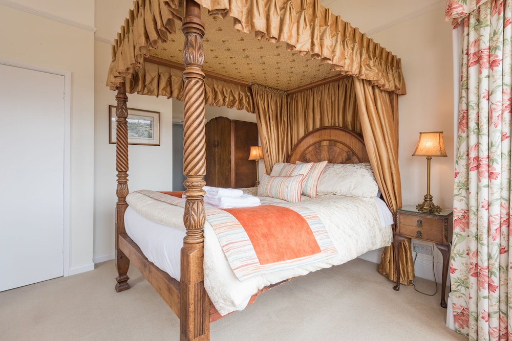 Blenheim Lodge