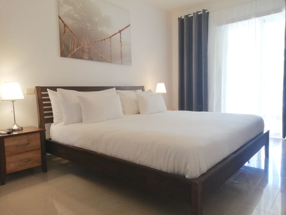 Los Corales Tropical Beach Resort & SPA