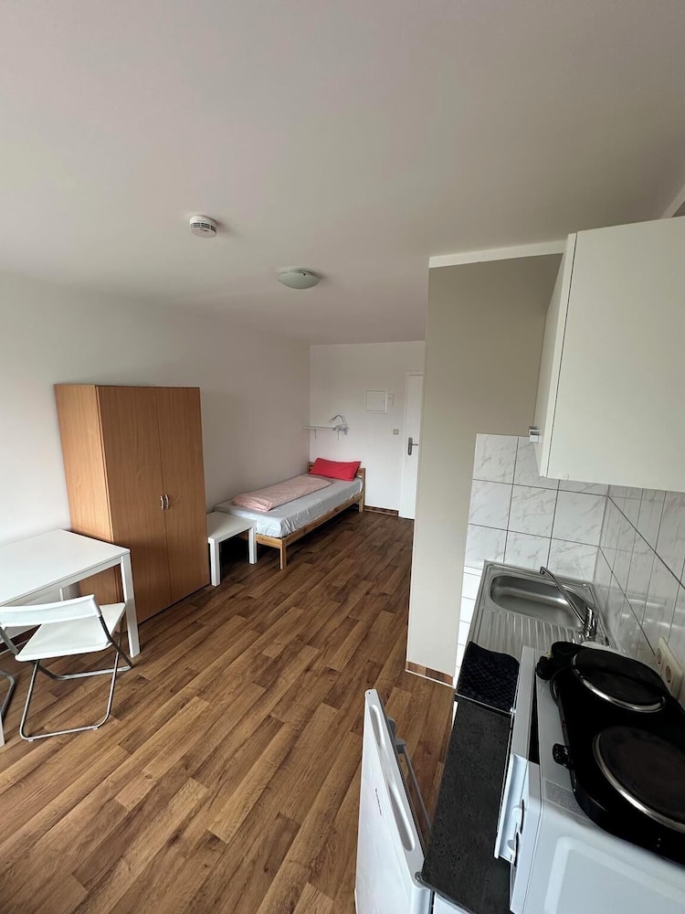2-Rent Group Hostel Apartments HAN53