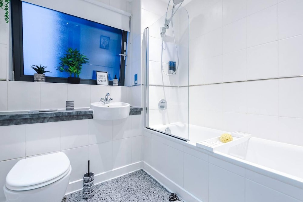 Impeccable 2-bed Apartment in Liverpool
