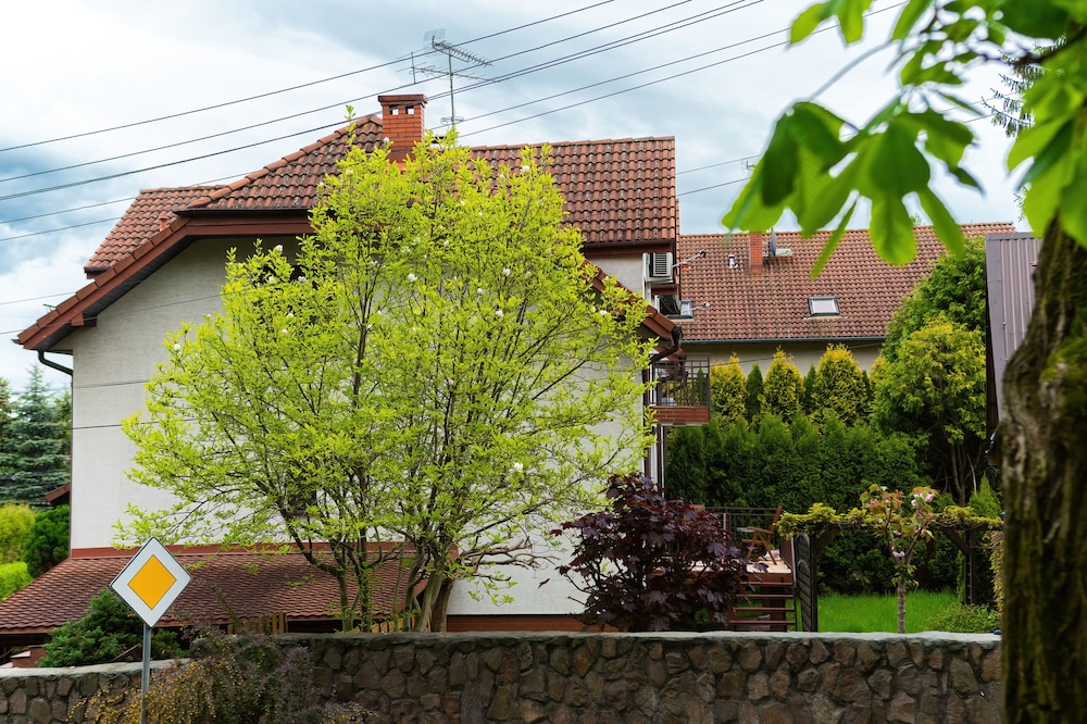 Family House Poreba Cracow by Renters view 5