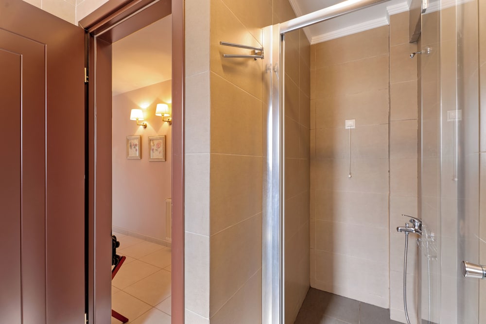 Aerinon Guesthouse