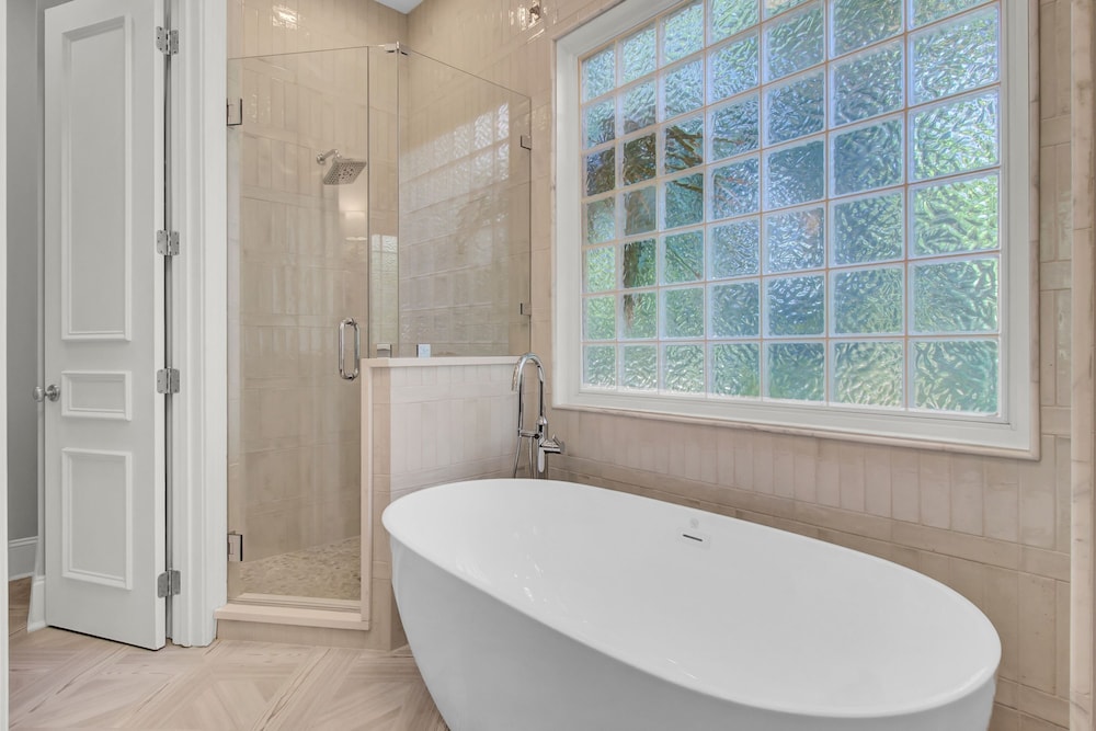114 Ocean Boulevard by Avantstay Beachfront Infinity Pool Basketball Court Recently Renovated