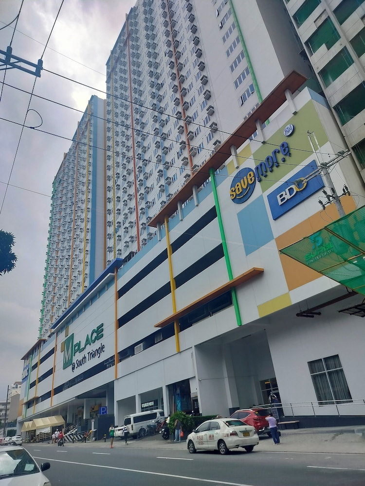 Luxurious 9th Floor Studio in Quezon City With Private Pool