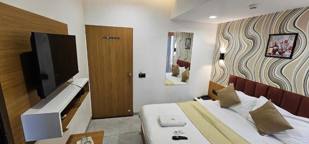 Hotel Lee Grand