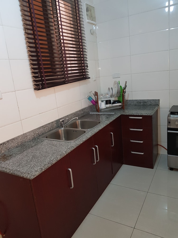 Cadogan Place Estate Apartment