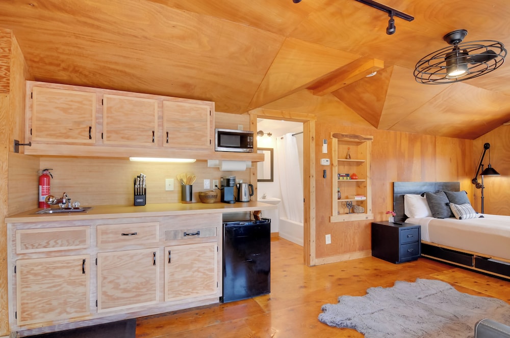 Pet-friendly Apple Valley Getaway w/ Fire Pit! view 4