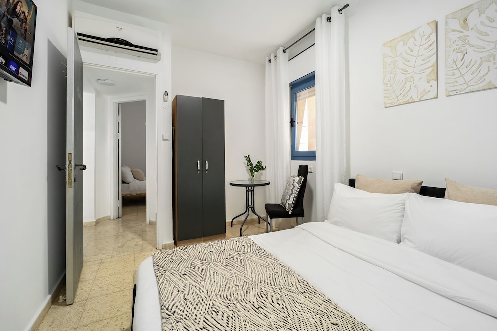 Royal Park Resort Apt 62 by Sea N' Rent