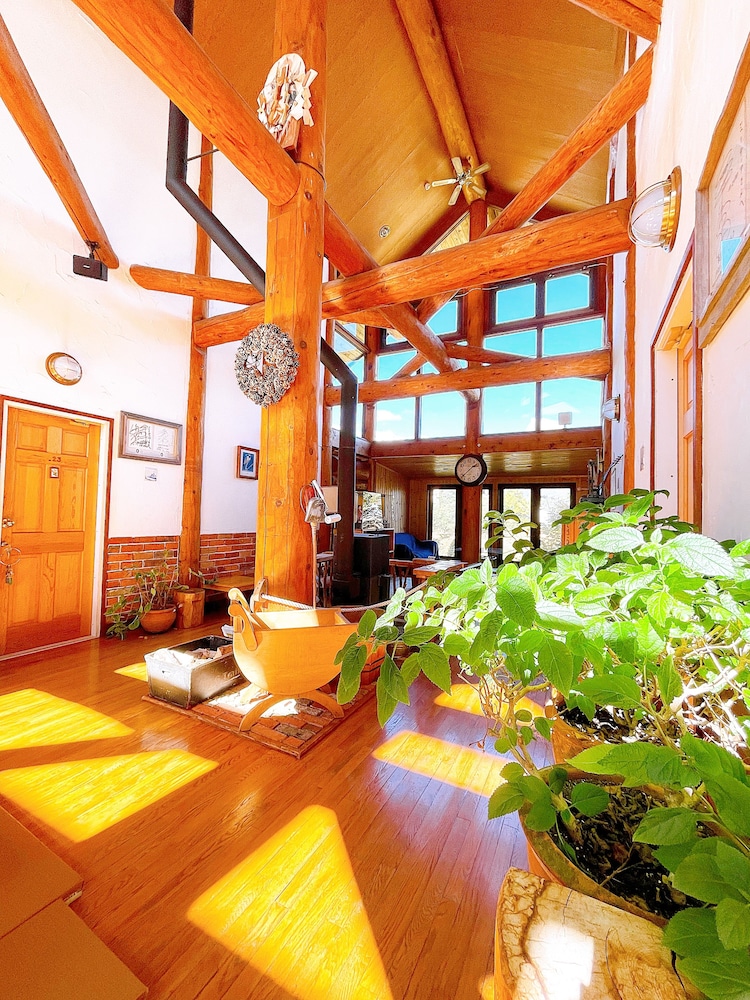 Hakuba Log Hotel Meteor