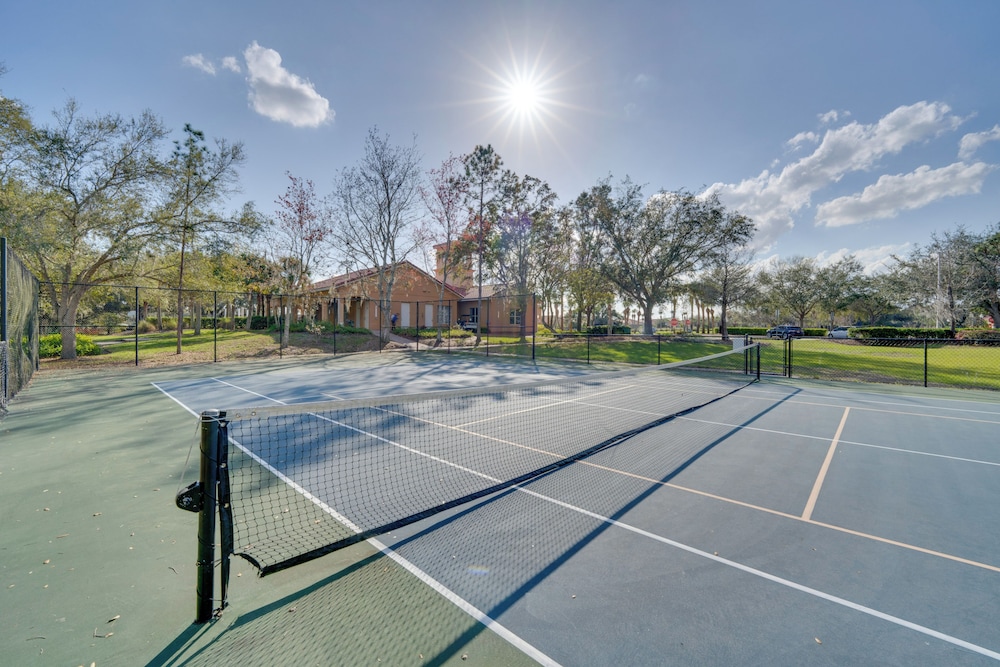 7 Mi to Usta: Waterfront 'tennis House' w/ Yard!