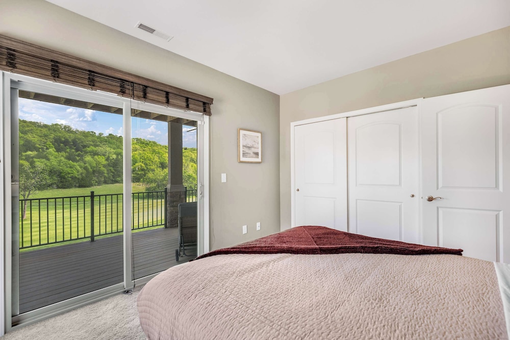 Fairway Lake Retreat