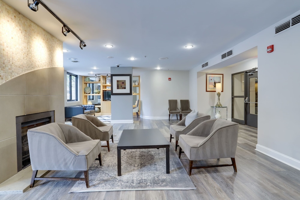 Amazing Apt in Ballston With Gym