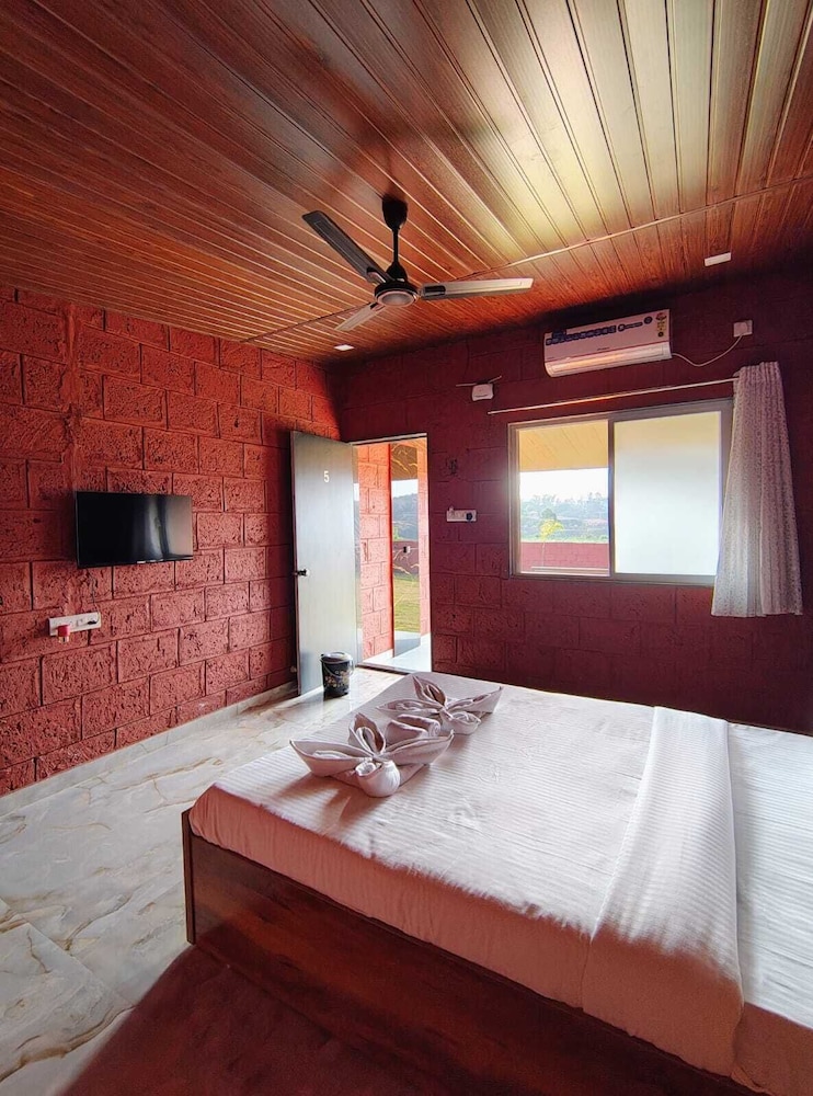 Red Brick Resort