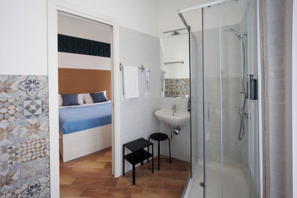 Tony Suites