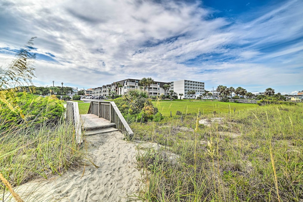 Scenic Oceanfront Condo in Myrtle Beach!