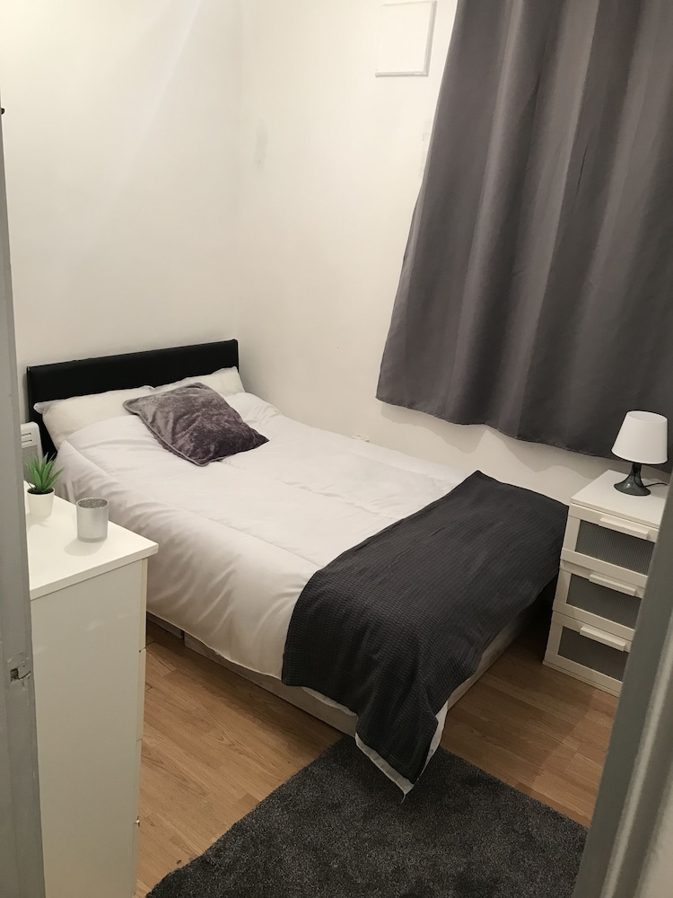 Charming 3-bed Flat in London