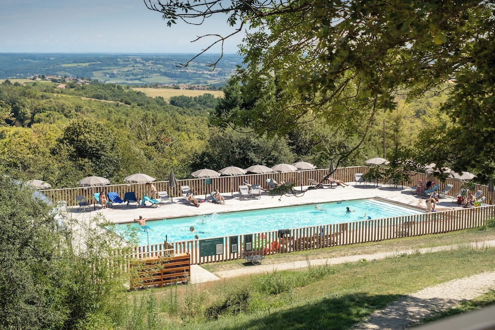 Village Huttopia Pays de Condrieu