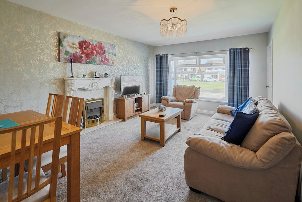 Host Stay White Rose view 2