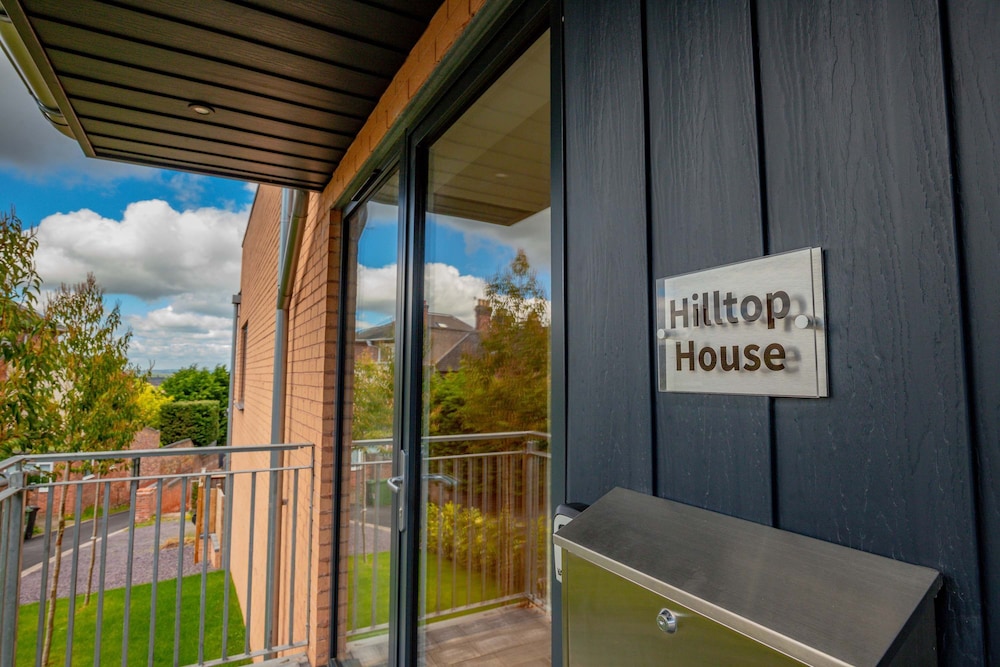 Host Stay Hilltop House